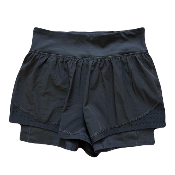 NWOT Spanx Women's Athletic Black Gym Workout Yoga Shorts Size Medium - Picture 1 of 5